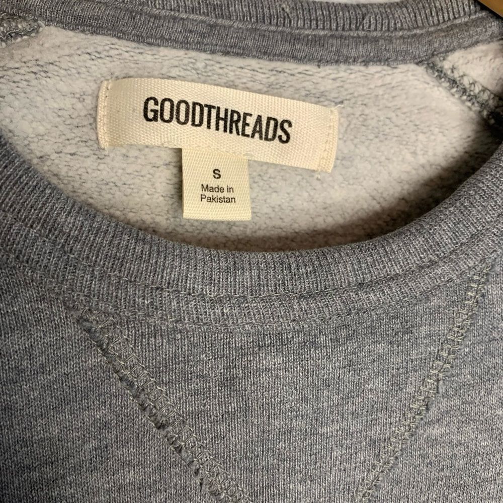 Good threads grey crew neck. Small - Picture 2 of 3